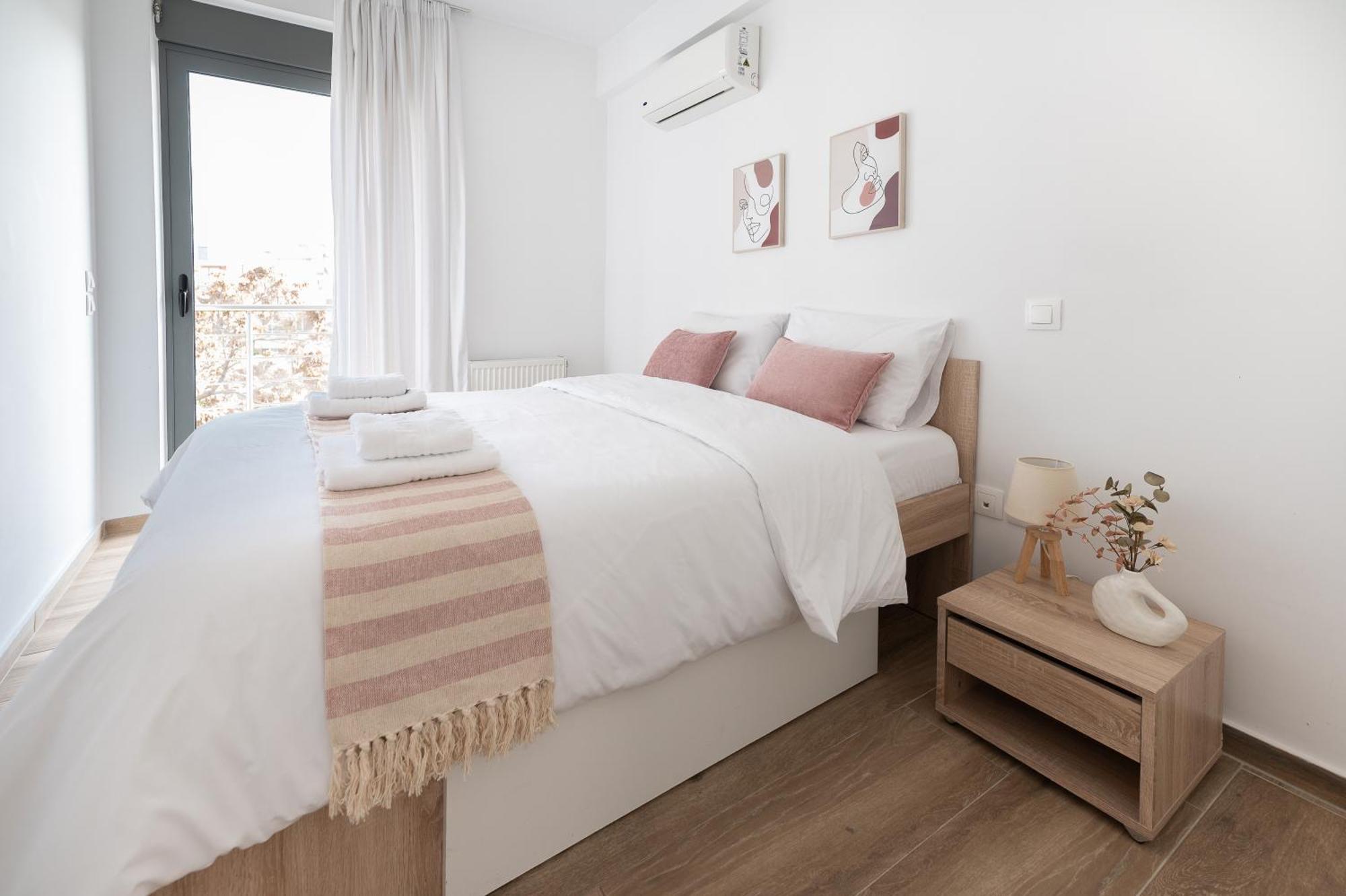 Stylish Spacious Apartment In Palaio Faliro Афины Экстерьер фото